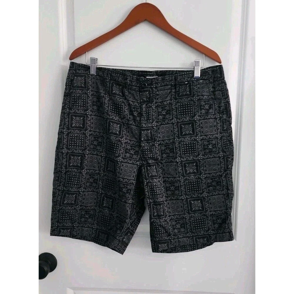 Reyn Spooner Uniqlo Cotton Chino Shorts Mens Size 33 Black AOP 10
